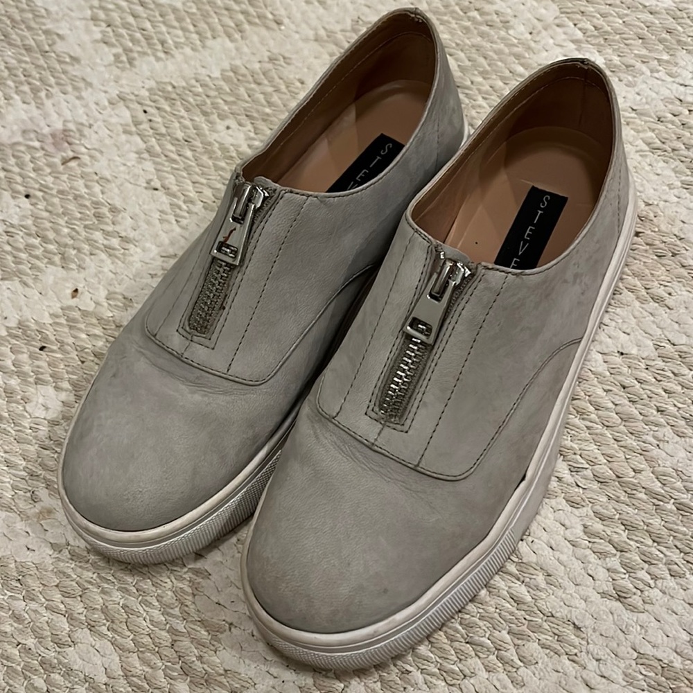 super cute steve madden sneakers